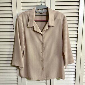 Notations Blouse * Size Med * 3/4 Sleeves * Beige * Flowing * Jaquard * Nice!